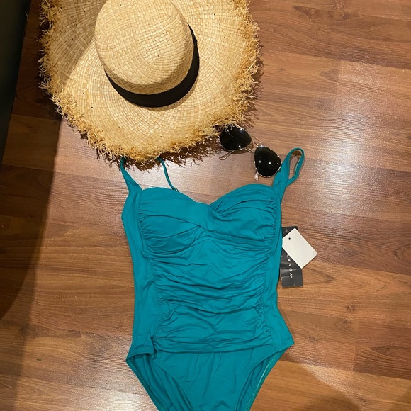 Last day to buy! La Blanca swim - Picture 2 of 8